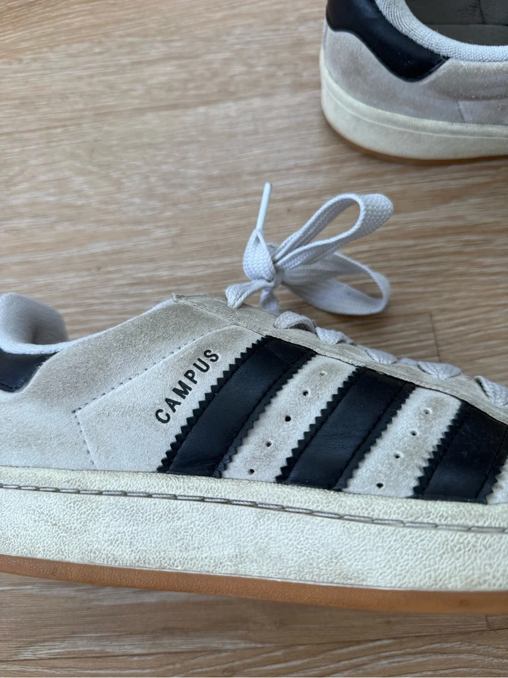 Adidas campus size 10.5 women’s